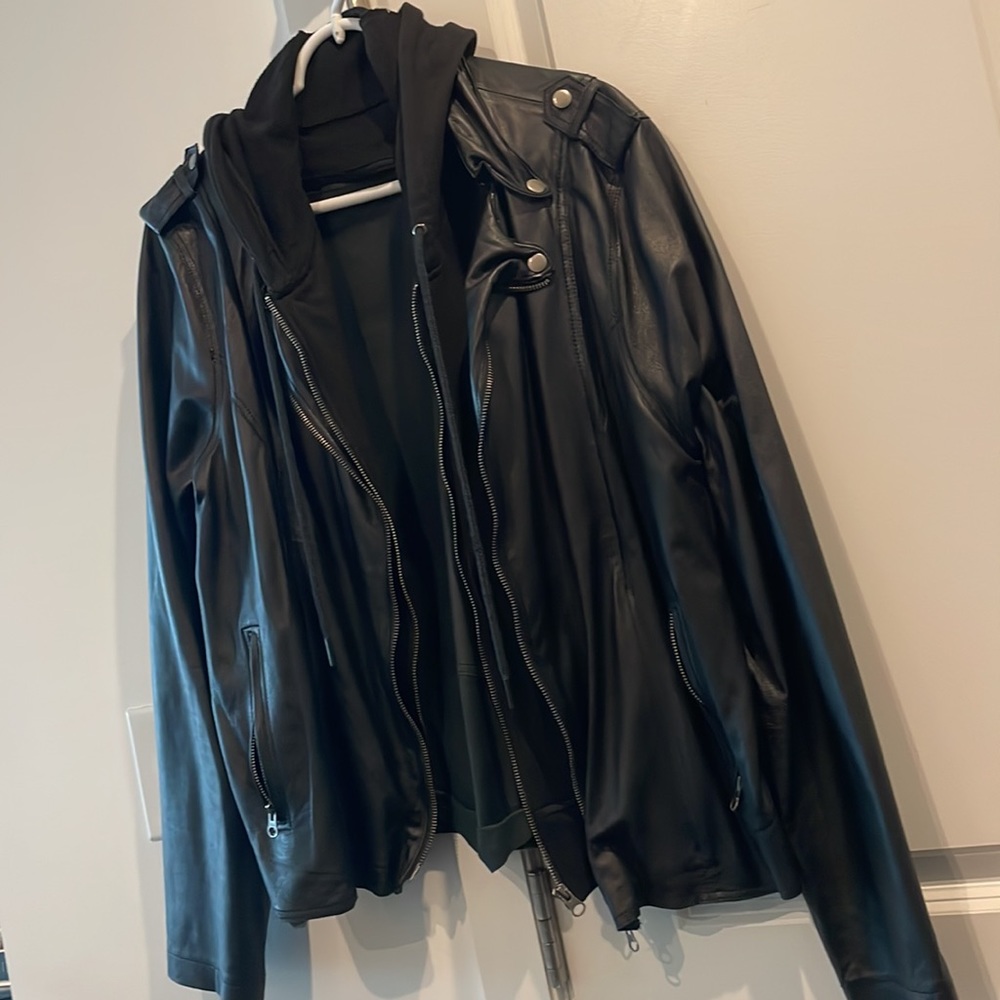 LIKE NEW Men’s Genuine Leather Moto Jacket with Removable Hood by Jakett